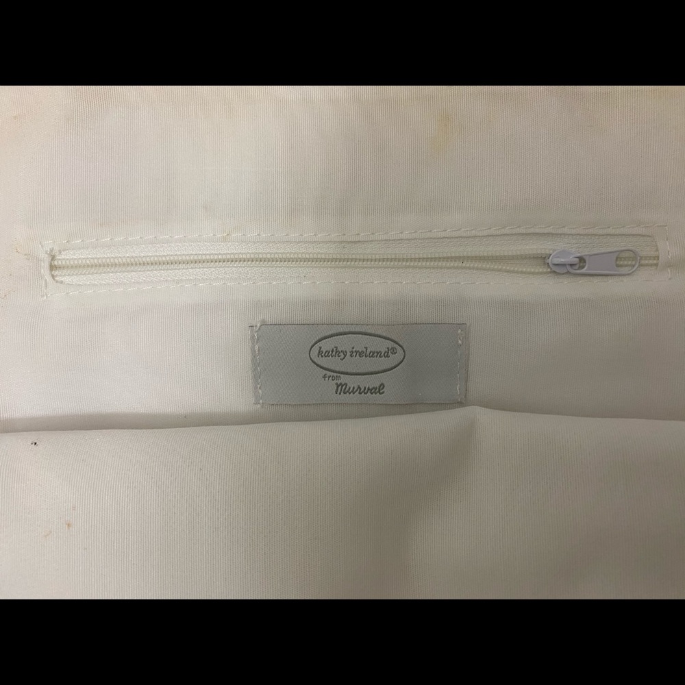 Cathy Ireland Purse